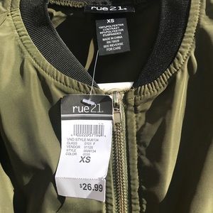 ✂️✂️✂️✂️🔻PRICE DROP🔻NEW Rue 21 Bodysuit👑